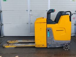 Jungheinrich ERE 225 batt2025/ 2t