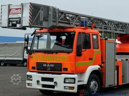 MAN 15.285 METZ Feuerwehr Drehleiter 30mRettungskorb