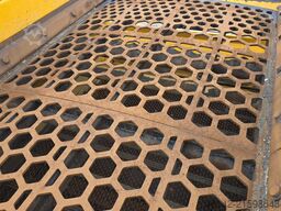 Tesab 1340 Tracked Screening Plant