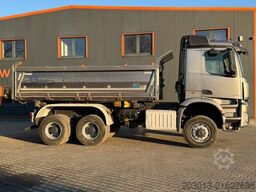MERCEDES-BENZ AROCS 3345 6x6 Euro 6 Kipper mit Bordmatik