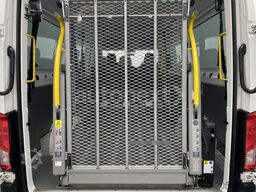 VOLKSWAGEN Crafter 35 *ROLLSTUHL-LIFT* KAMERA+5-SITZE