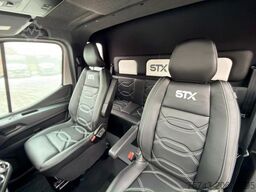 RENAULT Master STX 5 Sitzer Haras ex. Lang Automatik