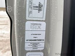 RENAULT Master STX 5 Sitzer Haras ex. Lang Automatik