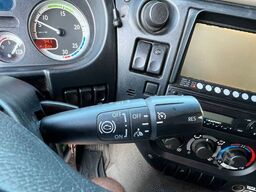 DAF CF 250 VDL-Abrollkipper mit Planenaufbau u. LBW