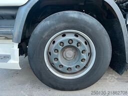 DAF CF 250 VDL-Abrollkipper mit Planenaufbau u. LBW