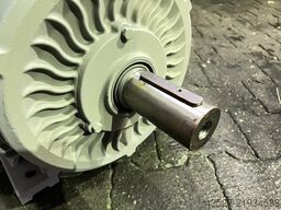 MOLL - MOTOR Y2PE-200LB2B3