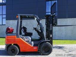 Toyota 02-8FGF30