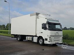 VOLVO FM 330 19T GLOBE LIFT