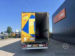 Schmitz Cargobull SKO 24 Zijwanden / SAF trommelremmen / gegalvan...