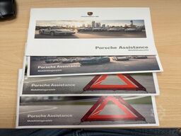 PORSCHE Carrera 4 GTS Cabrio Scheckheftgepflegt 1. Hand