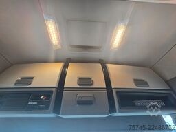 RENAULT T 520 * ACC * KLIMAAUT. * SPURHALTE *