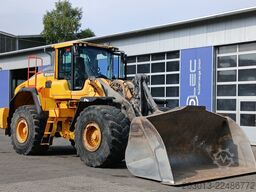 VOLVO L180H Radlader 29,7 t *Waage *12.069 h
