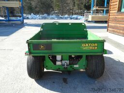 John Deere 6x4 mit E-Kipper