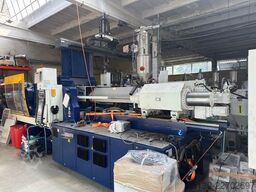 ENGEL Victory 2550/350 Tech mit dem Roboter En