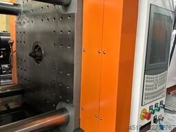 Chen Hsong JetMaster 208-MK6 mit dem Roboter Samfac