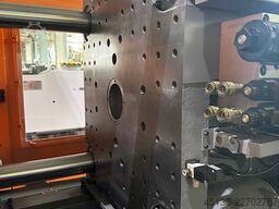 Chen Hsong JetMaster 208-MK6 mit dem Roboter Samfac