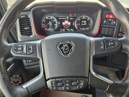 Scania R650 V8 8x4 / HMF 9520 + JIB + WINCH / 140.000 ...