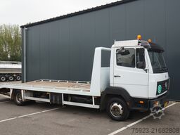 Mercedes-Benz 814 machine transporter truck