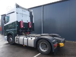 Mercedes-Benz Actros 1942 tractor unit with compressor