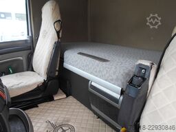 DAF XF 105.460 6x2 CENTINA + SPONDA