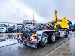 VOLVO FM400-6x2-E5 + VDL 20 T.