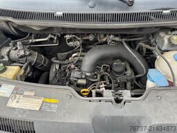 VW Transporter **AUTOMATIC-AIRCO**