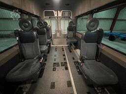 VOLKSWAGEN Crafter 2.5 TDi Maxi 9Sitze + Lift ENGINE BROKEN