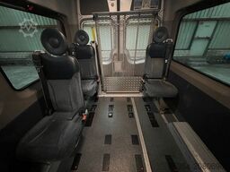 VOLKSWAGEN Crafter 2.5 TDi Maxi 9Sitze + Lift ENGINE BROKEN