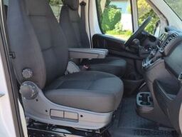 PEUGEOT Boxer  Hochraum 9 Sitzer L3H2 verglast BlueHDi