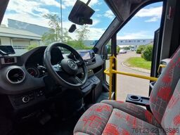 MERCEDES-BENZ 30 Sitzer Schul- Transferbus 519 Vorlauffahrzeug