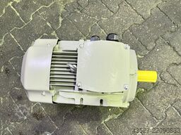 MOLL - MOTOR Y2PE-132SA2B3