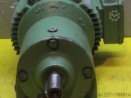 SEW Eurodrive R40DT90S-4