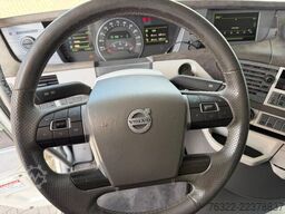 Volvo FH 420 6X2 GLOBETROTTER XL / DUAL CLUTCH / DYNA...