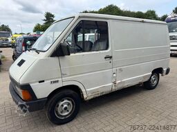 Renault Trafic **PETROL-ESSENCE-BENZINE**
