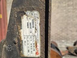 SAF SKRB9019W/ TRAILER AXLE 9 TON / DISC.