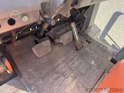 NISSAN UGD02A30PQ Triplo 600 Freelift / Sideshift LPG 2002