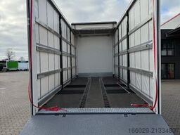 VOLVO 8x2 mit Schwerlast-Ladebordwand Rampe Stapler