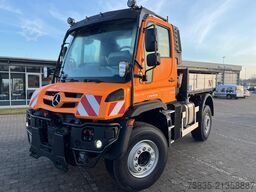 Mercedes Benz Unimog U527