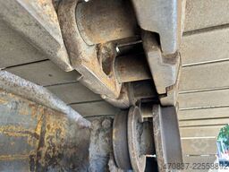 KOMATSU D 65 PX - 18 **Ketten und Laufwerk NEU**
