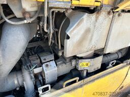 KOMATSU D 65 PX - 18 **Ketten und Laufwerk NEU**
