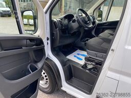 Peugeot Boxer Kasten 435 L4H2  180 AUT/NAvi/PDC