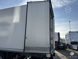SCHMITZ CARGOBULL Kofferauflieger SBO 18 - 13.62 Express
