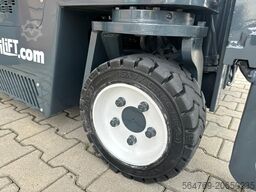 Combilift CB3000// LPG // 2017 year /Toyota engine