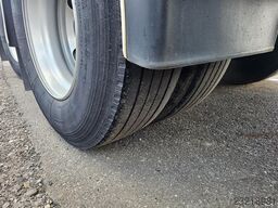 JUMBO DO 300 S/   2 X STEERING /BPW DRUM / DOUBLE TIR...