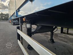 JUMBO DO 300 S/   2 X STEERING /BPW DRUM / DOUBLE TIR...