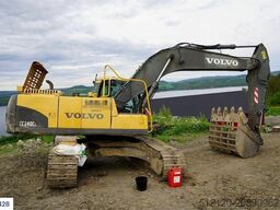 Volvo EC240CL Crawler Excavator with 2 Buckets