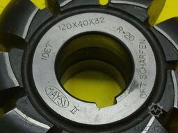 Hommel verschiedene Größen