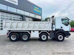 RENAULT Kerax 520 8x4 Stahlkipper 2 Seiten