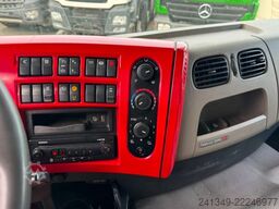 RENAULT Kerax 520 8x4 Stahlkipper 2 Seiten