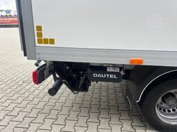 JEGGER UNUSED CLOSED BOX + DAUTEL TAILLIFT (750KG)